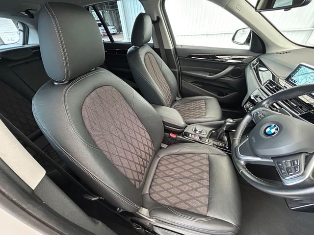Ｘ１ ｘＤｒｉｖｅ　１８ｄ　ｘライン　クリーンディーゼル　ＡＩＳ鑑定４．５点　禁煙車　ハンズフリー電動トランク　ドライビングアシスト　ハーフレザーシート　バックカメラ　ソナー　シートヒーター　コンフォートアクセス　ＬＥＤライト（18枚目）