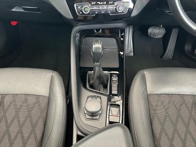 Ｘ１ ｘＤｒｉｖｅ　１８ｄ　ｘライン　クリーンディーゼル　ＡＩＳ鑑定４．５点　禁煙車　ハンズフリー電動トランク　ドライビングアシスト　ハーフレザーシート　バックカメラ　ソナー　シートヒーター　コンフォートアクセス　ＬＥＤライト（26枚目）