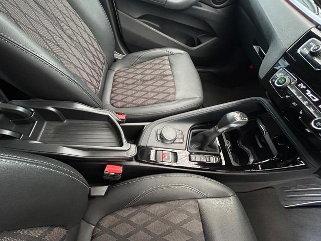 Ｘ１ ｘＤｒｉｖｅ　１８ｄ　ｘライン　クリーンディーゼル　ＡＩＳ鑑定４．５点　禁煙車　ハンズフリー電動トランク　ドライビングアシスト　ハーフレザーシート　バックカメラ　ソナー　シートヒーター　コンフォートアクセス　ＬＥＤライト（27枚目）