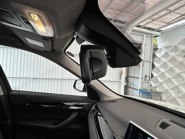 Ｘ１ ｘＤｒｉｖｅ　１８ｄ　ｘライン　クリーンディーゼル　ＡＩＳ鑑定４．５点　禁煙車　ハンズフリー電動トランク　ドライビングアシスト　ハーフレザーシート　バックカメラ　ソナー　シートヒーター　コンフォートアクセス　ＬＥＤライト（31枚目）