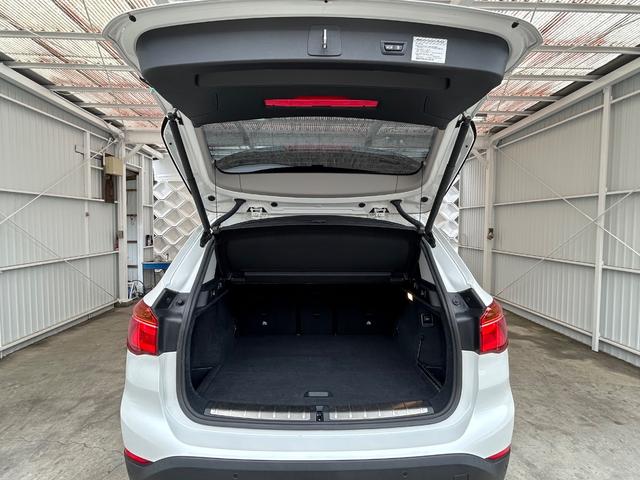Ｘ１ ｘＤｒｉｖｅ　１８ｄ　ｘライン　クリーンディーゼル　ＡＩＳ鑑定４．５点　禁煙車　ハンズフリー電動トランク　ドライビングアシスト　ハーフレザーシート　バックカメラ　ソナー　シートヒーター　コンフォートアクセス　ＬＥＤライト（34枚目）