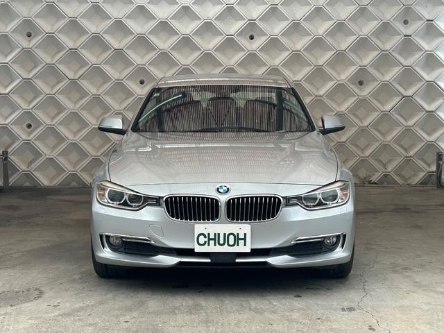 ３シリーズ ３２０ｄ　ラグジュアリー　クリーンディーゼル　インテリジェントセーフティ　アダクティブクルーズコントロール　レーンキープアシスト　禁煙車　ハンズフリー電動トランク　純正ナビＢＴ　バックカメラ　ソナー　正規ディーラー車（9枚目）