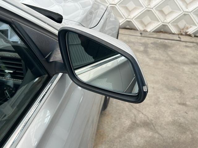 ３シリーズ ３２０ｄ　ラグジュアリー　クリーンディーゼル　インテリジェントセーフティ　アダクティブクルーズコントロール　レーンキープアシスト　禁煙車　ハンズフリー電動トランク　純正ナビＢＴ　バックカメラ　ソナー　正規ディーラー車（17枚目）