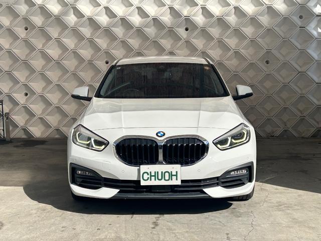 １シリーズ １１８ｉ　プレイ　禁煙車　ドライビングアシスト　コンフォートアクセス　パーキングサポート　純正ナビＢＴ　バックカメラ　全方位ソナー　スマートキー　正規ディーラー車（5枚目）