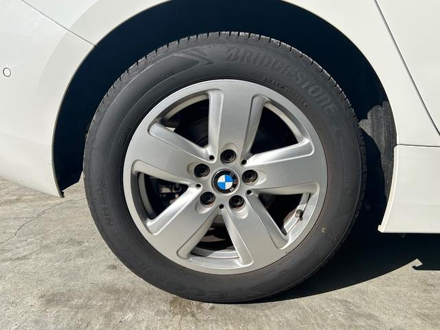 １シリーズ １１８ｉ　プレイ　禁煙車　ドライビングアシスト　コンフォートアクセス　パーキングサポート　純正ナビＢＴ　バックカメラ　全方位ソナー　スマートキー　正規ディーラー車（13枚目）