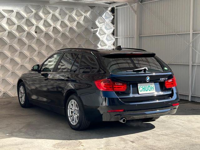 ハンズフリー電動バックドア付きです。荷物の出し入れが楽になります。