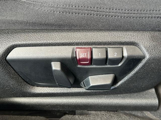 電動調整機能付きシートです。