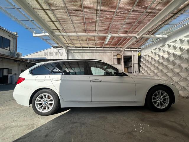 ３シリーズ ３２０ｄツーリング　禁煙車　インテリジェントセーフティ　ハンズフリー電動トランク　クリーンディーゼル　純正ナビ　ブルートゥース　オプション地デジＴＶ　バックカメラ　ソナー　コンフォートアクセス　正規ディーラー車（11枚目）