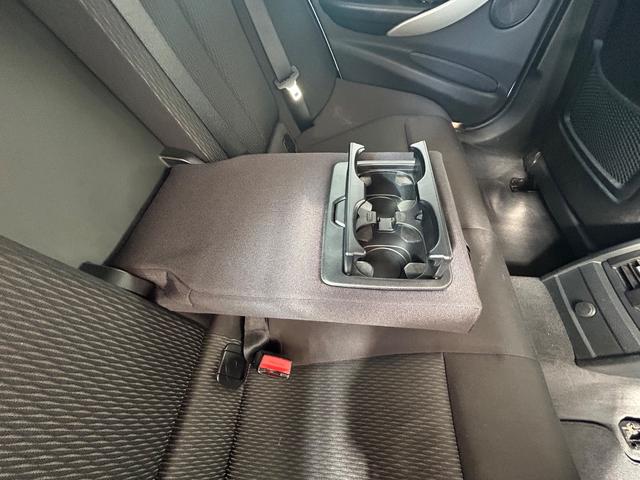 ３シリーズ ３２０ｄツーリング　禁煙車　インテリジェントセーフティ　ハンズフリー電動トランク　クリーンディーゼル　純正ナビ　ブルートゥース　オプション地デジＴＶ　バックカメラ　ソナー　コンフォートアクセス　正規ディーラー車（20枚目）