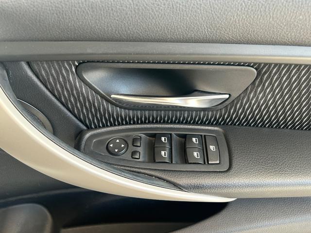 ３シリーズ ３２０ｄツーリング　禁煙車　インテリジェントセーフティ　ハンズフリー電動トランク　クリーンディーゼル　純正ナビ　ブルートゥース　オプション地デジＴＶ　バックカメラ　ソナー　コンフォートアクセス　正規ディーラー車（28枚目）