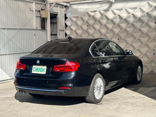 ３シリーズ ３２０ｉラグジュアリー　後期最終型　ＡＩＳ鑑定４．５点　禁煙車　インテリジェントセーフティ　ＡＣＣ　ＢＳＭ　ＬＫＡ　黒革シート　純正ナビ　ブルートゥース　バックカメラ　全方位ソナー　正規ディーラー車　記録簿付き（15枚目）