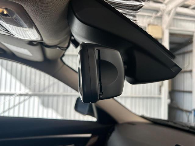 ３シリーズ ３２０ｉラグジュアリー　後期最終型　ＡＩＳ鑑定４．５点　禁煙車　インテリジェントセーフティ　ＡＣＣ　ＢＳＭ　ＬＫＡ　黒革シート　純正ナビ　ブルートゥース　バックカメラ　全方位ソナー　正規ディーラー車　記録簿付き（30枚目）