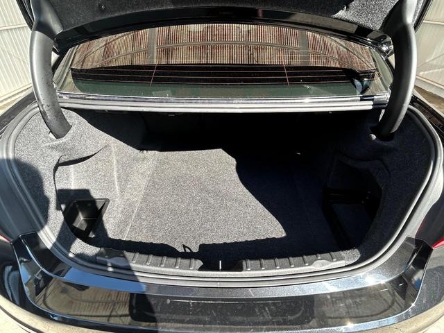 ３シリーズ ３２０ｉラグジュアリー　後期最終型　ＡＩＳ鑑定４．５点　禁煙車　インテリジェントセーフティ　ＡＣＣ　ＢＳＭ　ＬＫＡ　黒革シート　純正ナビ　ブルートゥース　バックカメラ　全方位ソナー　正規ディーラー車　記録簿付き（34枚目）