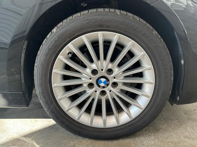 ３シリーズ ３２０ｉラグジュアリー　後期最終型　ＡＩＳ鑑定４．５点　禁煙車　インテリジェントセーフティ　ＡＣＣ　ＢＳＭ　ＬＫＡ　黒革シート　純正ナビ　ブルートゥース　バックカメラ　全方位ソナー　正規ディーラー車　記録簿付き（35枚目）