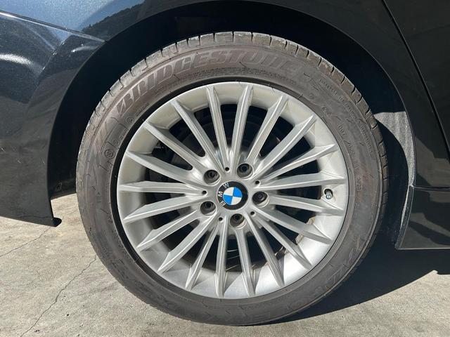 ３シリーズ ３２０ｉラグジュアリー　後期最終型　ＡＩＳ鑑定４．５点　禁煙車　インテリジェントセーフティ　ＡＣＣ　ＢＳＭ　ＬＫＡ　黒革シート　純正ナビ　ブルートゥース　バックカメラ　全方位ソナー　正規ディーラー車　記録簿付き（36枚目）