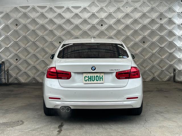 3シリーズ 320iラグジュアリー 後期最終型 AIS鑑定5点 禁煙車 ディーラー記録簿 インテリジェントセーフティ ACC BSM LKA 黒革シート コンフォートアクセス 純正ナビ BT バックカメラ 全方位ソナー ミラーETC(14枚目)