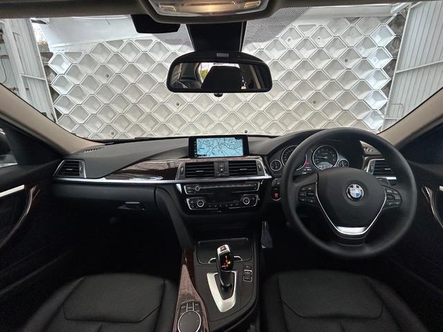 3シリーズ 320iラグジュアリー 後期最終型 AIS鑑定5点 禁煙車 ディーラー記録簿 インテリジェントセーフティ ACC BSM LKA 黒革シート コンフォートアクセス 純正ナビ BT バックカメラ 全方位ソナー ミラーETC(16枚目)