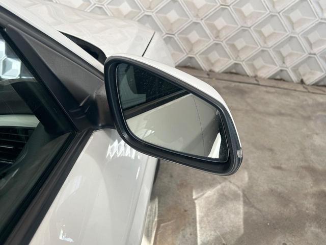 ����ȃ~���[�̓��o�[�X�A���@�\�t���ł��B