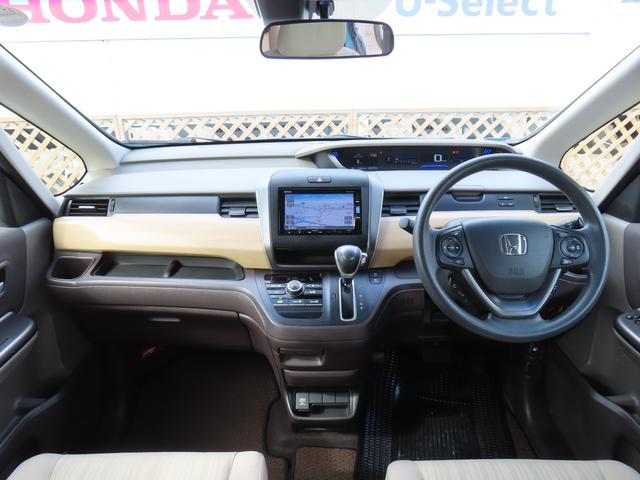 フリード Ｇ・ホンダセンシング　純正メモリーナビ　フルセグテレビ　バックカメラ　ＥＴＣ車載器　ホンダセンシング　Ｆセグ　追突被害軽減ブレーキ　Ｗエアバッグ　パワーウィンドウ　アクティブクルーズコントロール　スマートキ　ＶＳＡ　ＵＳＢ（9枚目）