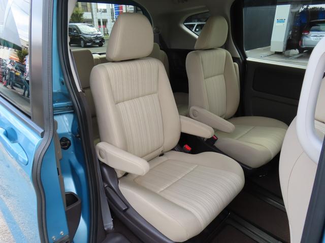 フリード Ｇ・ホンダセンシング　純正メモリーナビ　フルセグテレビ　バックカメラ　ＥＴＣ車載器　ホンダセンシング　Ｆセグ　追突被害軽減ブレーキ　Ｗエアバッグ　パワーウィンドウ　アクティブクルーズコントロール　スマートキ　ＶＳＡ　ＵＳＢ（11枚目）