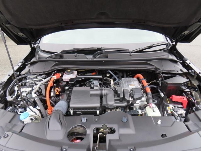 ヴェゼル ｅ：ＨＥＶＸ　ワンオーナー車　純正８インチディスプレイオーディオ　バックカメラ　ＥＴＣ車載器　ホンダセンシング　ＡＡＣ　１オーナ　スマ－トキ－　誤発進抑制　ＰＷ　リアカメラ　クルコン　ＥＳＣ　ＥＴＣ装備　キーフリー（6枚目）