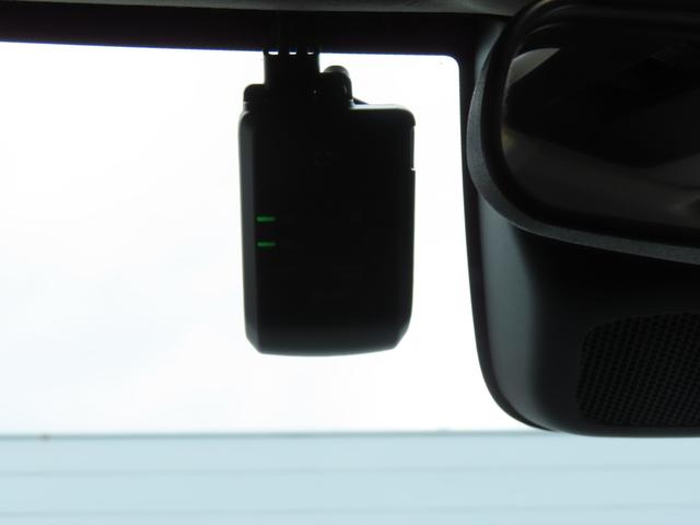 ヴェゼル ｅ：ＨＥＶＸ　ワンオーナー車　純正８インチディスプレイオーディオ　バックカメラ　ＥＴＣ車載器　ホンダセンシング　ＡＡＣ　１オーナ　スマ－トキ－　誤発進抑制　ＰＷ　リアカメラ　クルコン　ＥＳＣ　ＥＴＣ装備　キーフリー（28枚目）