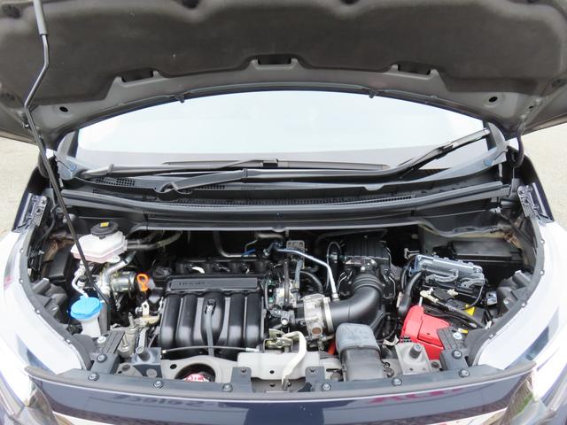 フリードハイブリッド ハイブリッド・Ｇブラックスタイル　ワンオーナー車　純正メモリーナビ　フルセグテレビ　バックカメラ　シートヒーター　ＥＴＣ車載器　ホンダセンシング　Ｗ電動ドア　衝突軽減ブレーキ　オートクルーズコントロール　ドライブレコーダー　Ｒカメラ（6枚目）