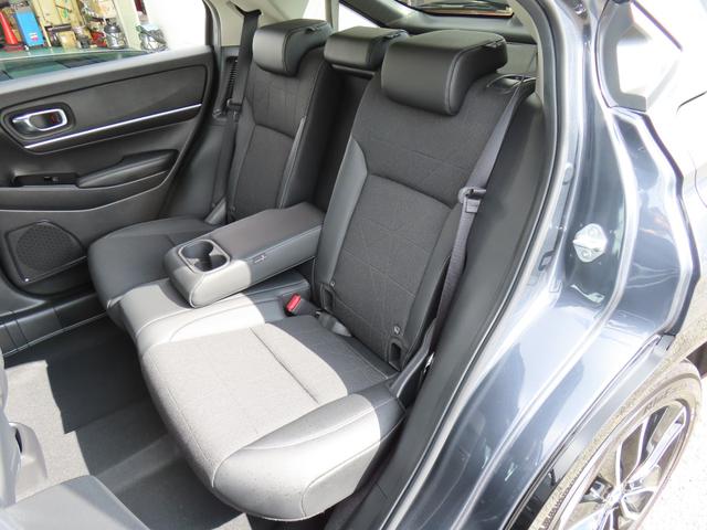 ヴェゼル e:HEVZ ワンオーナー車 コネクトディスプレイ フルセグテレビ バックカメラ シートヒーター ETC車載器 ホンダセンシング 衝突回避支援ブレーキ機能 1オナ スマキ フルオートエアコン Dレコ エアバッグ(13枚目)