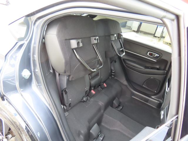 ヴェゼル e:HEVZ ワンオーナー車 コネクトディスプレイ フルセグテレビ バックカメラ シートヒーター ETC車載器 ホンダセンシング 衝突回避支援ブレーキ機能 1オナ スマキ フルオートエアコン Dレコ エアバッグ(14枚目)