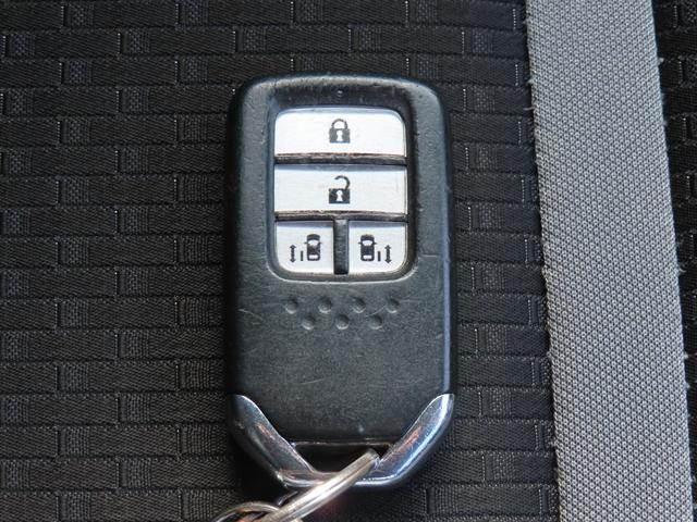 ステップワゴンスパーダ e:HEVスパーダG・EXホンダセンシング ワンオーナー車 純正9インチナビ フルセグテレビ バックカメラ シートヒーター ETC車載器 ホンダセンシング エアバック 地デジ クルコン サイドエアバッグ シ-トヒ-タ- 衝突軽減システム ABS(45枚目)