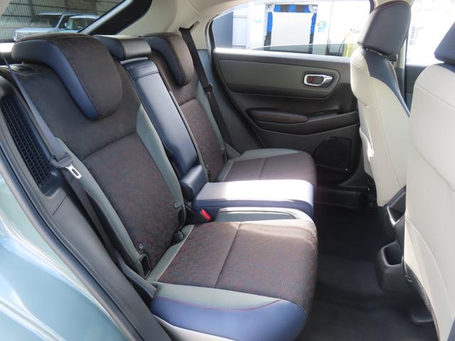 ヴェゼル e:HEVX・HuNTパッケージ ワンオーナー車 純正9インチナビ フルセグテレビ バックカメラ シートヒーター ETC車載器 ホンダセンシング 地デジフルセグ サイドエアバッグ Bカメラ 横滑り防止機能 スマートキー オートライト(11枚目)