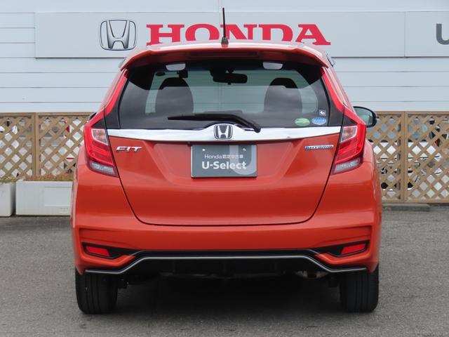 フィットハイブリッド Ｓホンダセンシング　ワンオーナー車　純正メモリーナビ　フルセグテレビ　バックカメラ　ＥＴＣ車載器　ホンダセンシング　スマ－トキ－　ナビＴＶ　アクティブクルーズコントロール　パワーウインドウ　ドライブレコーダ　ＤＶＤ再生（7枚目）