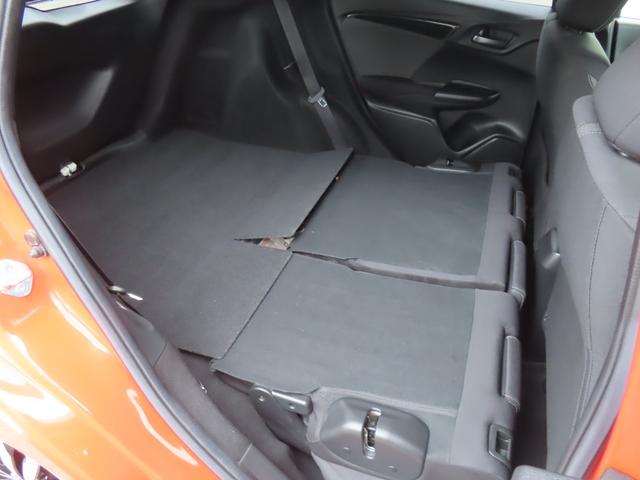 フィットハイブリッド Ｓホンダセンシング　ワンオーナー車　純正メモリーナビ　フルセグテレビ　バックカメラ　ＥＴＣ車載器　ホンダセンシング　スマ－トキ－　ナビＴＶ　アクティブクルーズコントロール　パワーウインドウ　ドライブレコーダ　ＤＶＤ再生（15枚目）