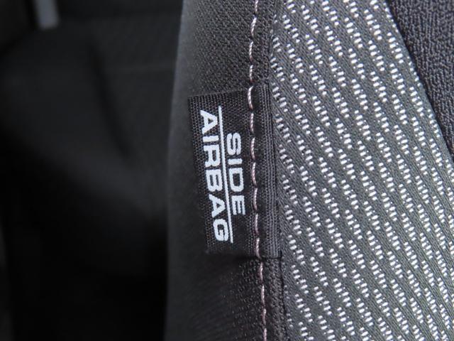 フィットハイブリッド Ｓホンダセンシング　ワンオーナー車　純正メモリーナビ　フルセグテレビ　バックカメラ　ＥＴＣ車載器　ホンダセンシング　スマ－トキ－　ナビＴＶ　アクティブクルーズコントロール　パワーウインドウ　ドライブレコーダ　ＤＶＤ再生（17枚目）