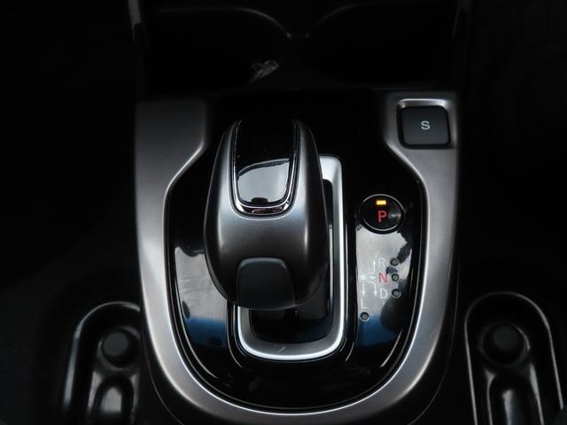 フィットハイブリッド Ｓホンダセンシング　ワンオーナー車　純正メモリーナビ　フルセグテレビ　バックカメラ　ＥＴＣ車載器　ホンダセンシング　スマ－トキ－　ナビＴＶ　アクティブクルーズコントロール　パワーウインドウ　ドライブレコーダ　ＤＶＤ再生（28枚目）