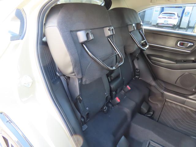 ヴェゼル e:HEVZ ワンオーナー車 コネクトディスプレイ フルセグテレビ バックカメラ シートヒーター ETC車載器 ホンダセンシング 衝突回避支援ブレーキ機能 パノラミックビューモニター 1オナ スマキ Pトランク(14枚目)