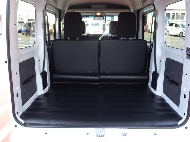 クルーズ /フロントバンパーデカール付き/荷台マット付/AT車/衝突被害軽減ブレーキ/スマートキー/クリアランスソナー/オートライト/パワーウィンドー/ルーフコンソール/届出済未使用車(9枚目)