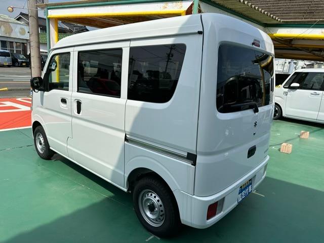 PAリミテッド スズキセーフティサポート装着車 2WD AT 前席パワーウィンドー ルーフコンソール リモコンキー 純正ラジオ 届出済未使用車(5枚目)