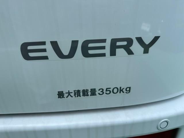 PAリミテッド スズキセーフティサポート装着車 2WD AT 前席パワーウィンドー ルーフコンソール リモコンキー 純正ラジオ 届出済未使用車(10枚目)