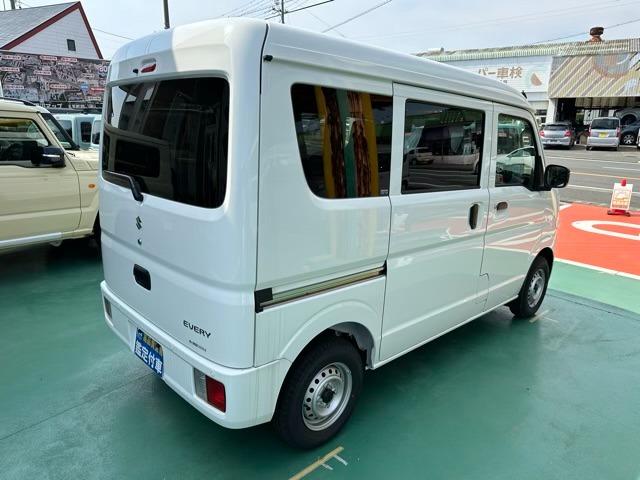 PAリミテッド スズキセーフティサポート装着車 2WD AT 前席パワーウィンドー ルーフコンソール リモコンキー 純正ラジオ 届出済未使用車(13枚目)