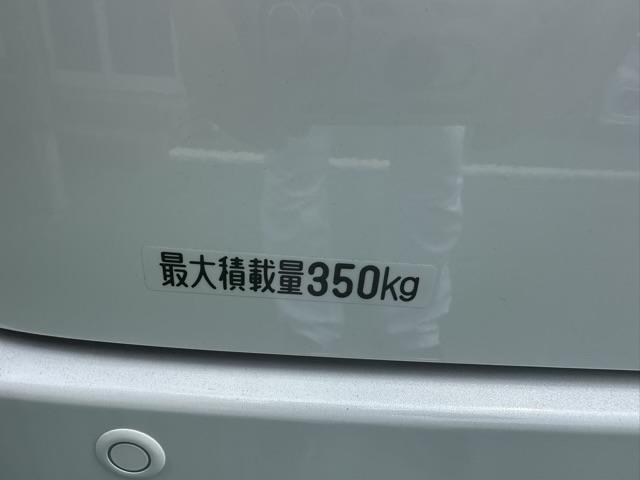 クルーズ CVT スマートアシスト 電動格納式カラードドアミラー スーパーUV&IRカットガラス 撥水フルファブリックシート表皮 大型LED荷室灯 スマートキー 届出済未使用車(11枚目)