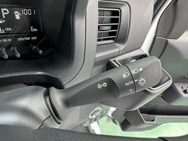クルーズ CVT スマートアシスト 電動格納式カラードドアミラー スーパーUV&IRカットガラス 撥水フルファブリックシート表皮 大型LED荷室灯 スマートキー 届出済未使用車(18枚目)