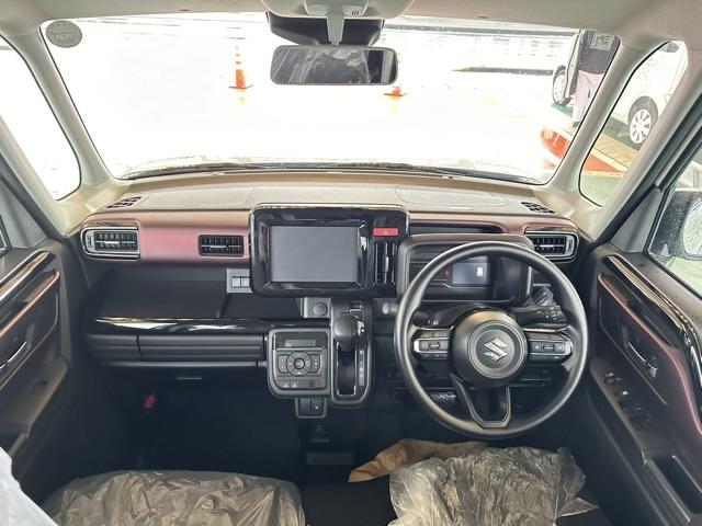 スペーシアカスタム ハイブリッドＧＳ　スマートキー　片側パワースライドドア　ＬＥＤヘッドライト　フルオートエアコン　シートヒーター　ロールサンシェード　電気式パーキングブレーキ　ＵＳＢ充電ソケット　クルーズコントロール　届出済未使用車（8枚目）