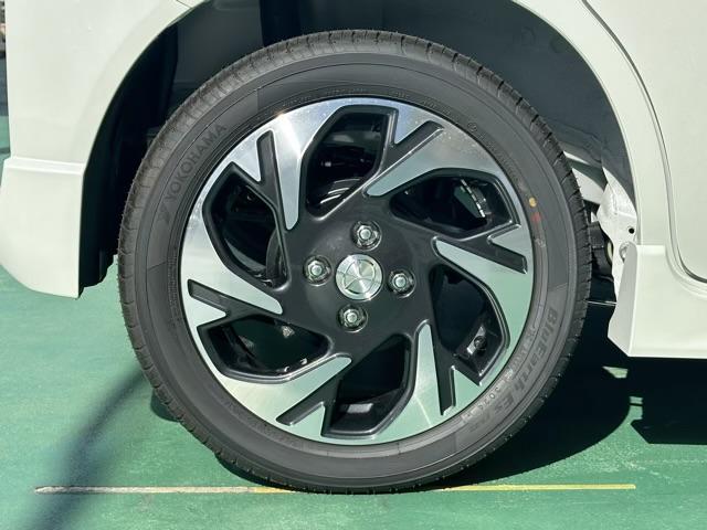 フレアワゴンカスタムスタイル ＸＳ　スマートキー　ＬＥＤヘッドライト　両側パワースライドドア　革巻きハンドル　オートクルーズコントロール　ロールサンシェード　シートバックテーブル　サーキュレーター　シートヒーター　届出済未使用車（16枚目）