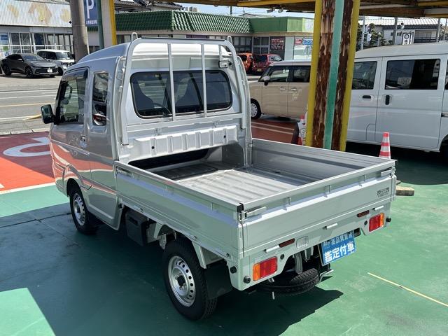 スーパーキャリイ Ｘ　２ＷＤ　５ＭＴ　ＬＥＤヘッドライト　キーレス　パワーウィンドー　作業灯　ルーフコンソール　衝突被害軽減ブレーキ　オートライト　フォグランプ　エアコン　パワステ（5枚目）