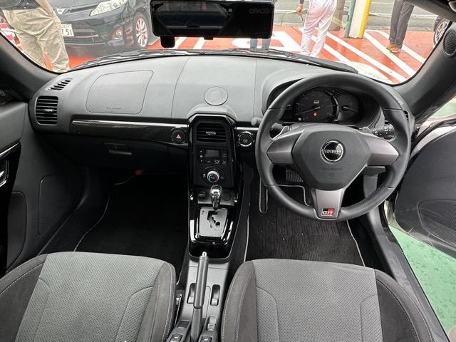 コペン ＧＲ　スポーツ　ＣＶＴ車　オーディオレス仕様　スマートキー　ＬＥＤヘッドライト　フルオートエアコン　シートヒーター　ＲＥＣＡＲＯシート　ＭＯＭＯハンドル　ＢＢＳホイール　オートライト　フォグランプ　パドルシフト（7枚目）