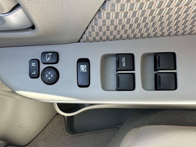 クリッパーリオ Ｇ　ＣＶＴ　ナビゲーション　バックカメラ　スマートキー　ＬＥＤライト　両側パワースライドドア　オートステップ　ドアミラーウィンカー　革巻きハンドル　ルーフコンソール　フルオートエアコン　シートヒーター（17枚目）