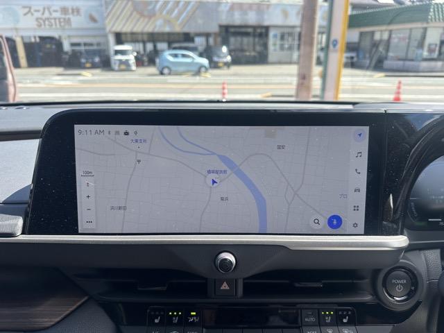 クラウン Ｚ　ブラックパッケージ（専用アルミホイール　モール類漆黒メッキ加飾）　ナビゲーション　パノラマカメラ　ＥＴＣ　デジタルインナーミラー　シートヒーター＆ベンチレーション　ロールサンシェード　アシストグリップ（28枚目）