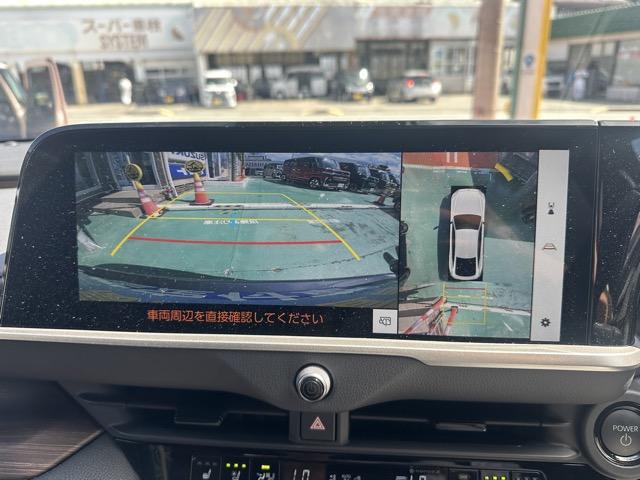 クラウン Ｚ　ブラックパッケージ（専用アルミホイール　モール類漆黒メッキ加飾）　ナビゲーション　パノラマカメラ　ＥＴＣ　デジタルインナーミラー　シートヒーター＆ベンチレーション　ロールサンシェード　アシストグリップ（33枚目）