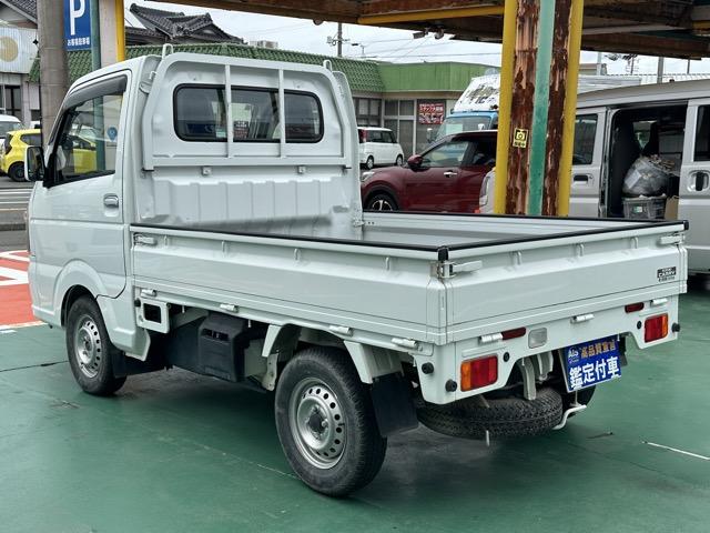 キャリイトラック ＫＣスペシャル　４ＷＤ　３ＡＴ　セーフティサポート装着車　キーレス　パワーウィンドー　オートライト　エアコン　パワステ（5枚目）